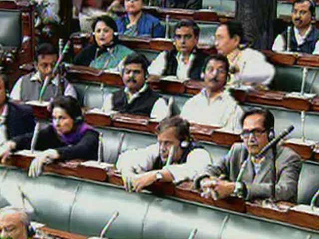 लोकसभा में तेलंगाना बिल रखा गया, सरकार ने बीजेपी की मांग मानी