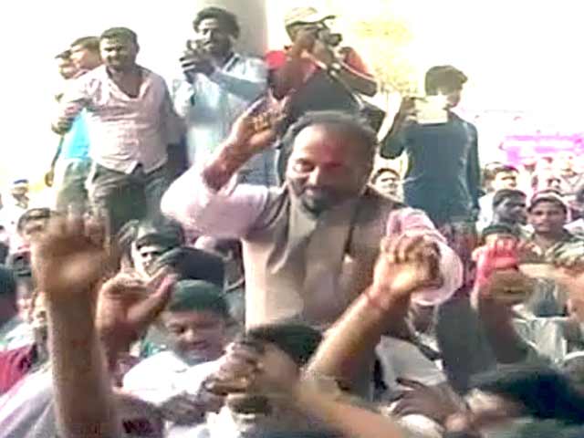 आंध्र प्रदेश में कहीं जश्न, तो कहीं गम