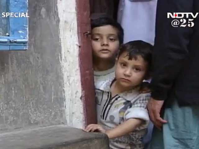 The impact of violence in Kashmir on children (Aired: 2001)