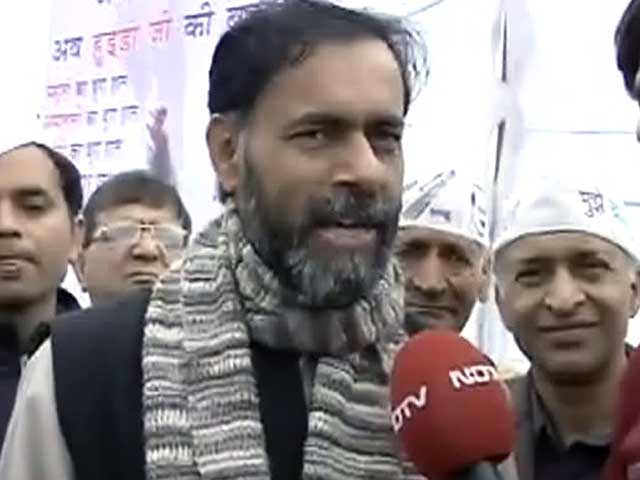 दूसरों की तरह हमारी रैली प्रायोजित नहीं : योगेंद्र यादव