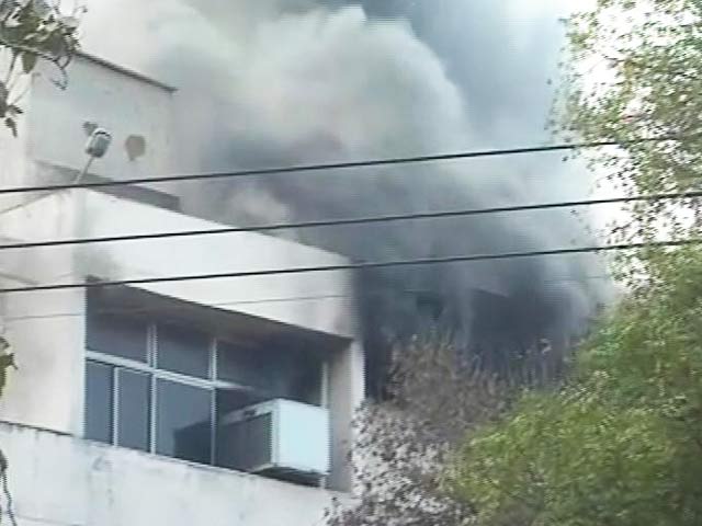 Fire breaks out in IIT-Delhi hostel; explosions heard