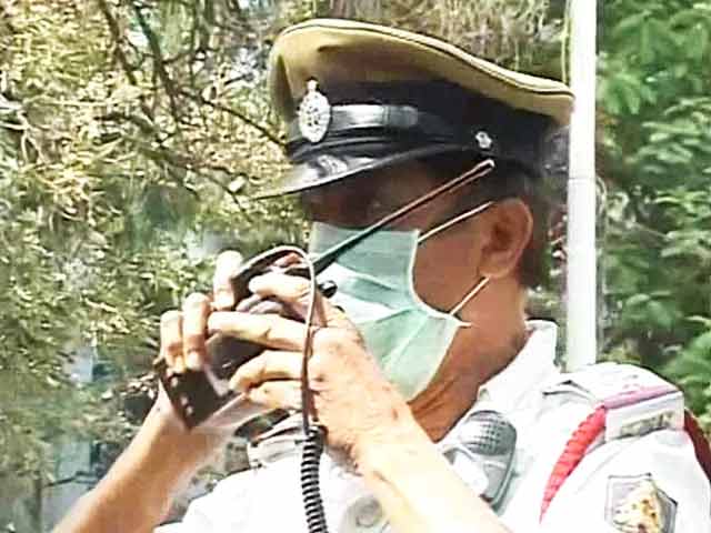 Video : How pollution is taking its toll on Bangalore's traffic policemen