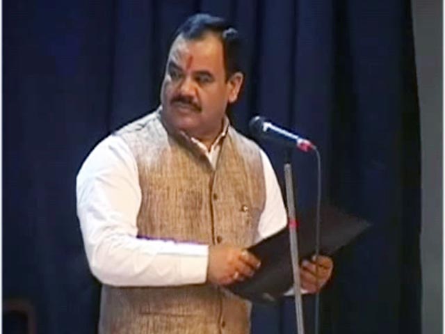 उत्तराखंड के मंत्री हरक सिंह के खिलाफ छेड़छाड़ का केस दर्ज