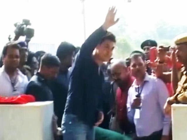 Video : Aamir Khan's tribute to the 'Mountain Man'