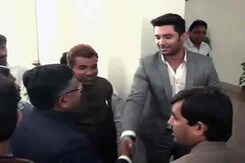 बीजेपी-एलजेपी गठबंधन तय, पासवान से मिले बीजेपी नेता बीजेपी-एलजेपी गठबंधन तय, पासवान से मिले बीजेपी नेता