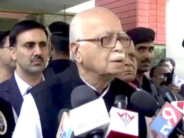 आरएसएस की इच्छा, राज्यसभा जाएं आडवाणी और जोशी