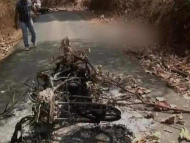 Video : Five policemen killed in Maoist ambush in Dantewada, Chhattisgarh