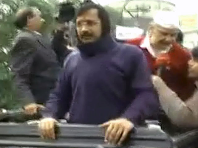 यूपी में 'आप' की झाड़ू चलाओ यात्रा