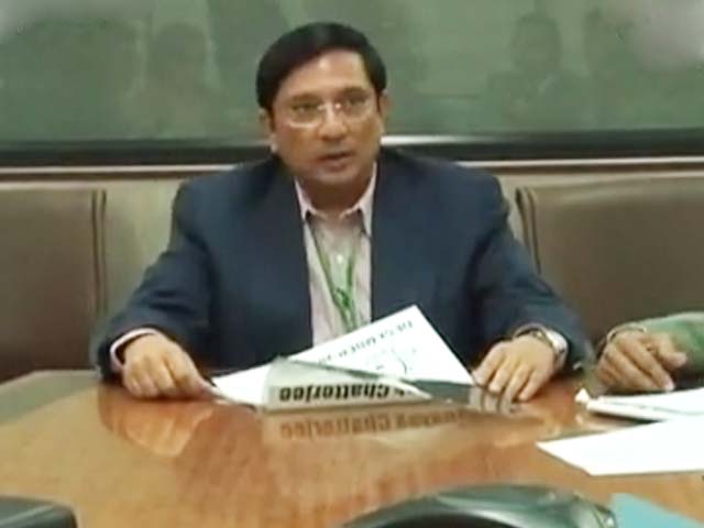 Boss's Day Out: Feedback Infrastructure chief Vinayak Chatterjee (Aired: January 2006)