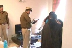 Gurgaon: Senior executive of firm allegedly stabs wife to death Gurgaon: Senior executive of firm allegedly stabs wife to death