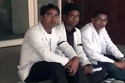 यूपी में हड़ताली डॉक्टरों पर लगा एस्मा यूपी में हड़ताली डॉक्टरों पर लगा एस्मा