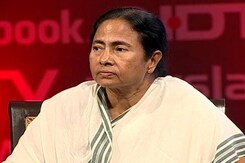 लीडर 2014: ममता बोलीं, अन्ना सम्माननीय, केजरीवाल पर कमेंट नहीं लीडर 2014: ममता बोलीं, अन्ना सम्माननीय, केजरीवाल पर कमेंट नहीं