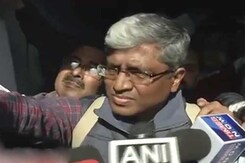 आप-बीजेपी झड़प : आशुतोष-शाजिया को थाने ले जाया गया आप-बीजेपी झड़प : आशुतोष-शाजिया को थाने ले जाया गया