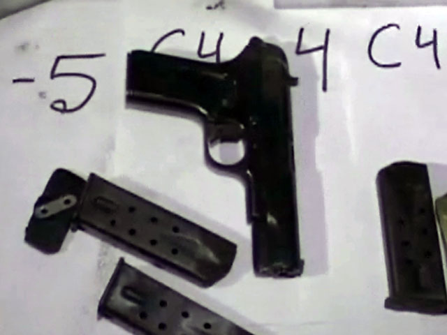 पाकिस्तान से लौटे छह यात्री 11 पिस्तौलों के साथ गिरफ्तार