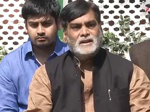 RJD MP quits all party posts after Lalu's daughter gets ticket