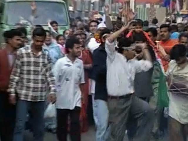 Walkabout: Jaipur goes to poll (Aired: February 1998)