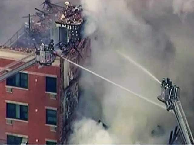 Video : न्यूयॉर्क की एक इमारत में आग और धुआं की खबर