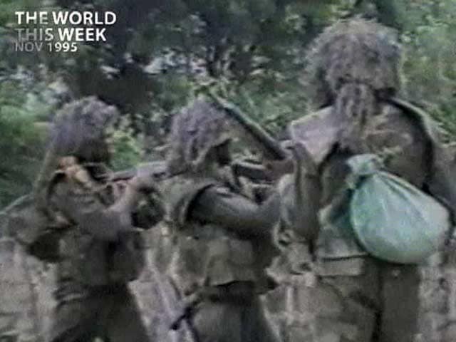 Video : Sri Lankan troops approach Jaffna (Aired: November 1995)
