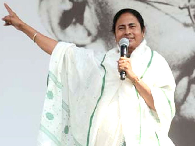 Video : Not disappointed, says Mamata Banerjee, stood up by Anna Hazare