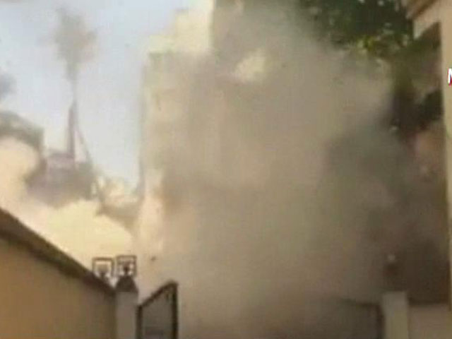 At least 6 dead in Mumbai building collapse