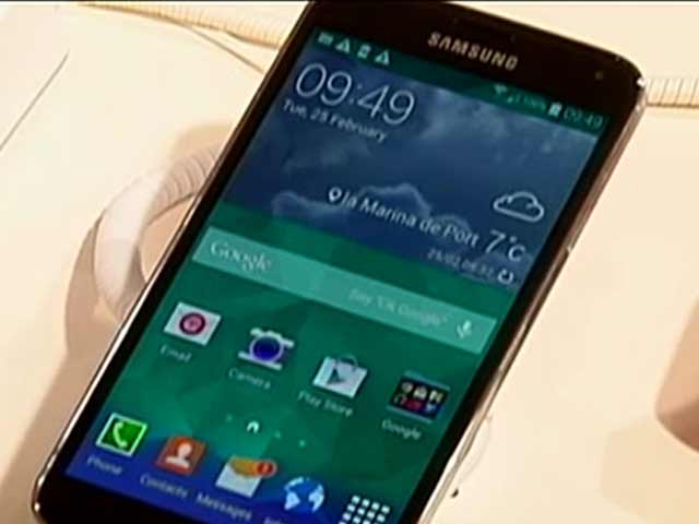 Video : Cell Guru at MWC 2014: Samsung Galaxy S5 and Gear wristbands