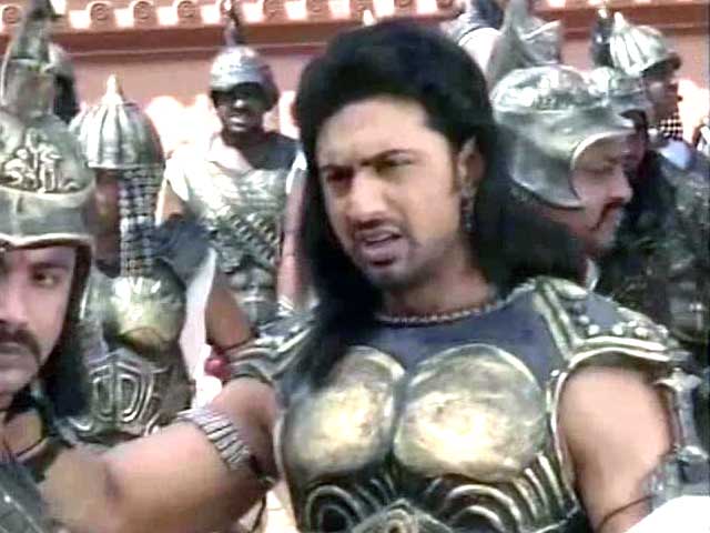 Mamata's superstar candidate tries to script a blockbuster win