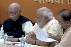 नेशनल हाइवे : खटपट के बाद माने आडवाणी नेशनल हाइवे : खटपट के बाद माने आडवाणी