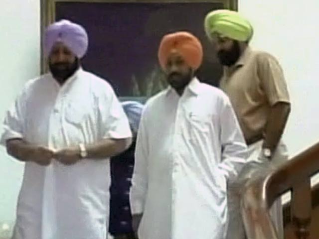 कैप्टन अमरिंदर पर चुनाव लड़ने का दबाव