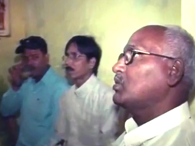 बाबा का ढाबा : चाय, चौपाल और चुनावी चर्चा