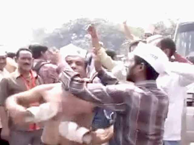 Videos : पटना में मनीष सिसौदिया की रैली का विरोध