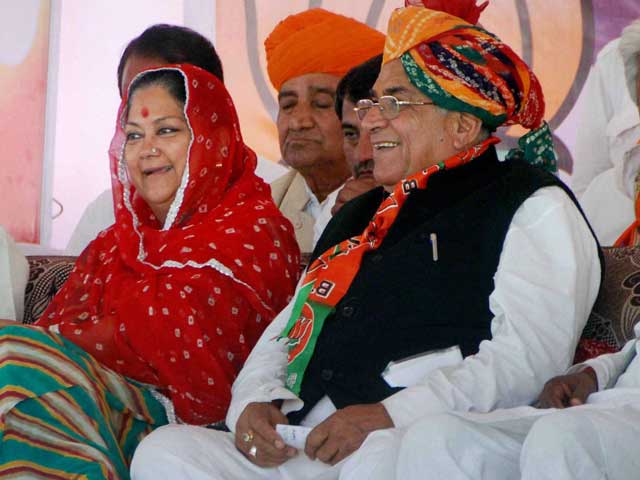 Vasundhara Raje flaunts Sonaram, reminds Jaswant Singh of 'family values'