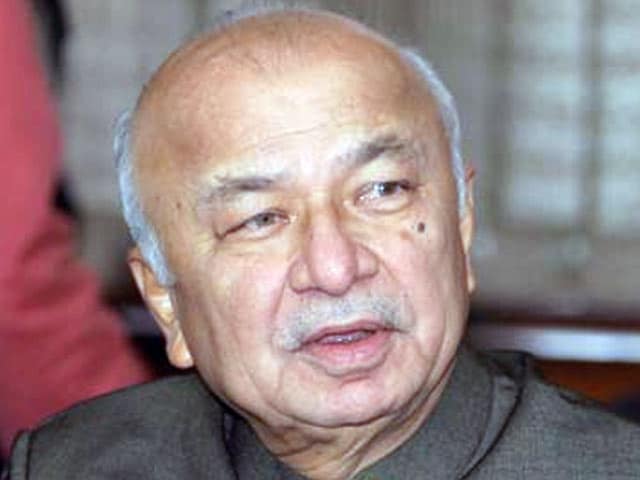 Video : Sushil Kumar Shinde, who called Arvind Kejriwal 'mad', is not withdrawing his comment