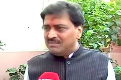 अशोक चव्हाण को टिकट पर उठे सवाल अशोक चव्हाण को टिकट पर उठे सवाल
