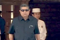 गावस्कर बनें बीसीसीआई के अंतरिम प्रमुख : सुप्रीम कोर्ट गावस्कर बनें बीसीसीआई के अंतरिम प्रमुख : सुप्रीम कोर्ट