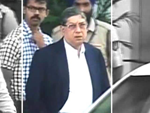 Video : Gavaskar should replace N Srinivasan as BCCI chief, suggests Supreme Court