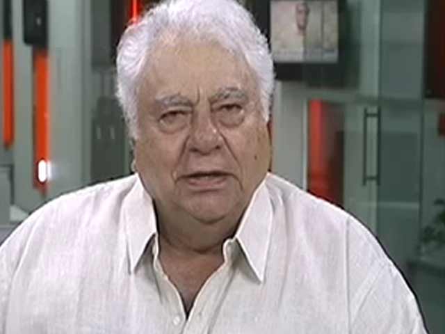 Dhoni is a very sensible captain and is out to win the tournament: Farokh Engineer