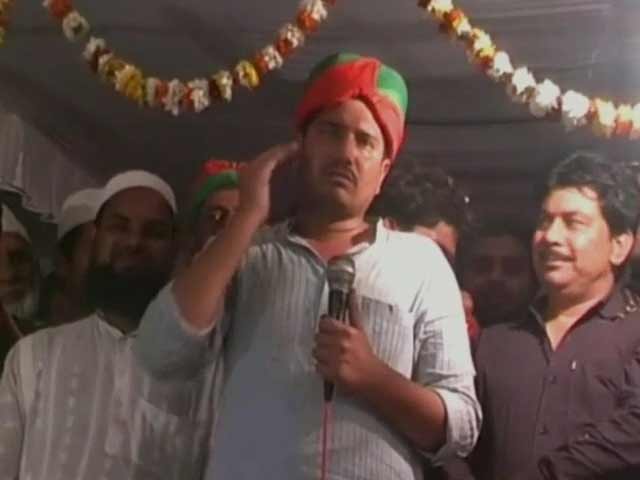 Video : Samajwadi Party leader booked for defamatory remarks against Narendra Modi and Mayawati