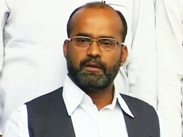 नकवी पर साबिर अली का निशाना