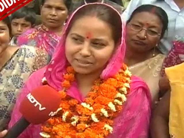 Video : Lalu's daughter Misa takes on not one but two 'chachas'