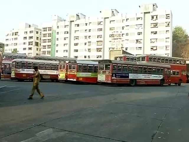 Video : Mumbai bus drivers, conductors call off strike over long duty hours