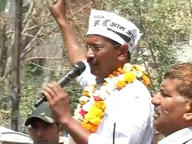Arvind Kejriwal punched while campaigning in Delhi
