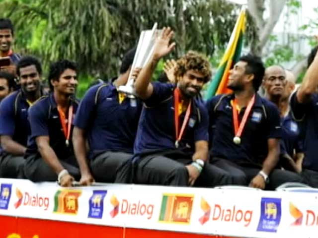 Victorious Sri Lankan cricket team returns home