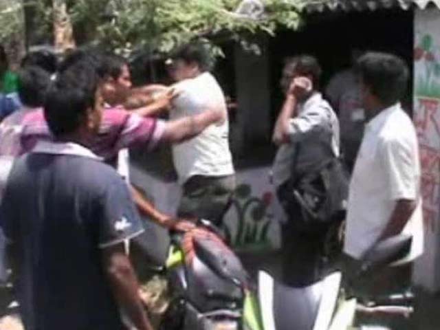 Poll officials attacked in Bengal, allegedly by workers of Mamata's party