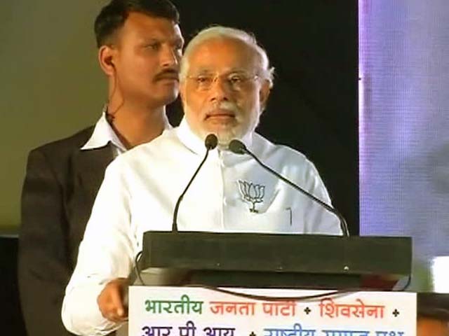 Narendra Modi targets Sonia Gandhi over PM ex-adviser's book