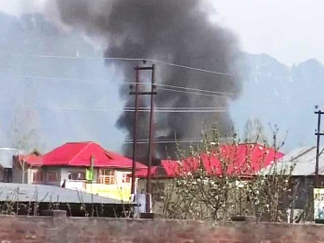 Video : 2 militants killed in 20-hour-long encounter near Srinagar
