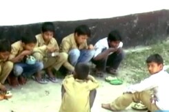 Muslim students served food last, says rights group Muslim students served food last, says rights group