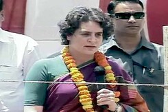 एक शख्स को सत्ता सौंपना खतरनाक : प्रियंका गांधी एक शख्स को सत्ता सौंपना खतरनाक : प्रियंका गांधी