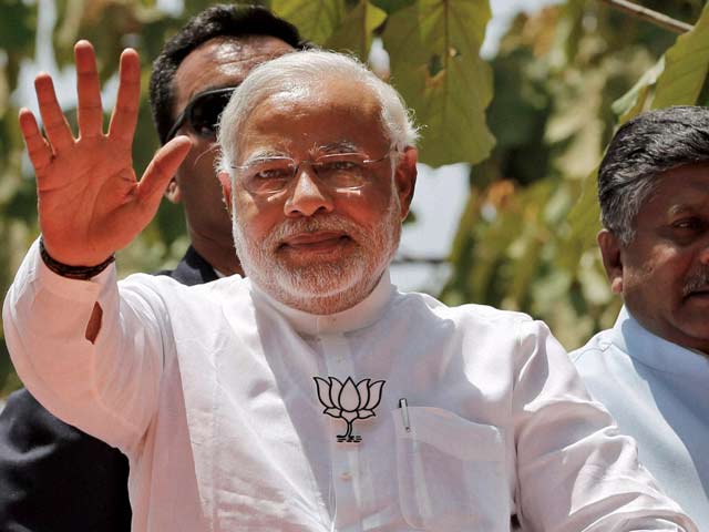 <i>Ma Ganga</i> has called me to Varanasi, says Narendra Modi