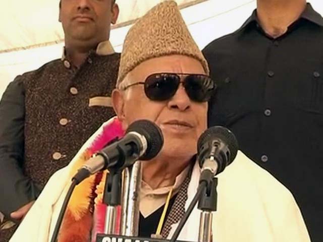 Those who vote for Modi should jump into the sea, says Farooq Abdullah