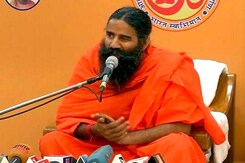 रामदेव के खिलाफ नागपुर में दो मामले दर्ज रामदेव के खिलाफ नागपुर में दो मामले दर्ज